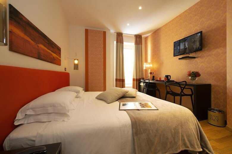 Hotel De La Pace