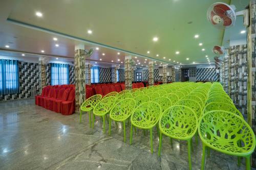 Hotel Oyo 4678 Greens Residency