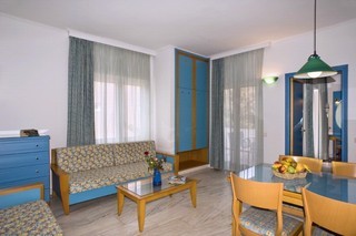 Hotel Ilianthos Village