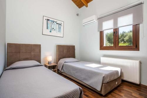 Mpochali Villa Sleeps 9 Pool Air Con Wifi