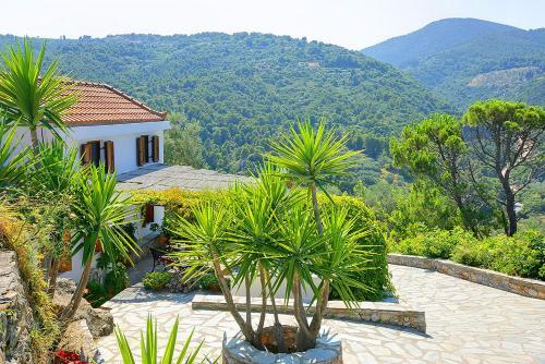 Skopelos Villa Sleeps 2 Pool Air Con Wifi