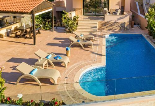 Luxurious Villa Solaris, 50 Meters From The Beach