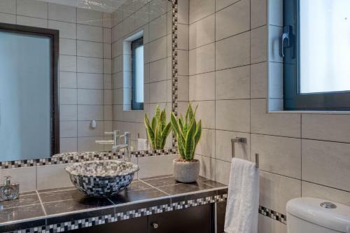 Luxurious Villa Solaris, 50 Meters From The Beach