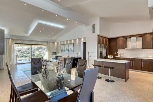 Luxurious Villa Solaris, 50 Meters From The Beach
