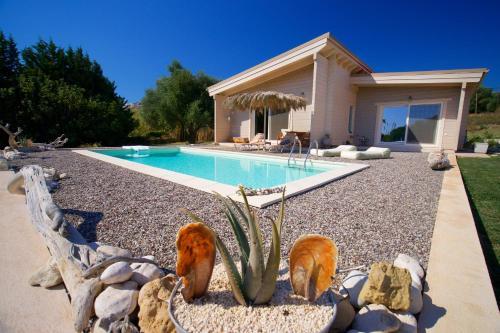 Driftwood Villa