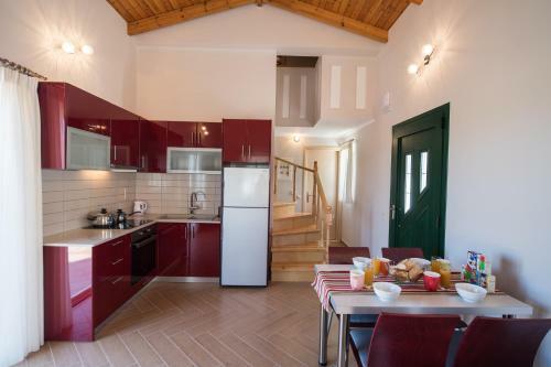Lefkogea Villas