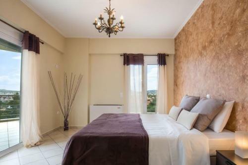 Villa With Pool Close To The Airport, Vari 290m�