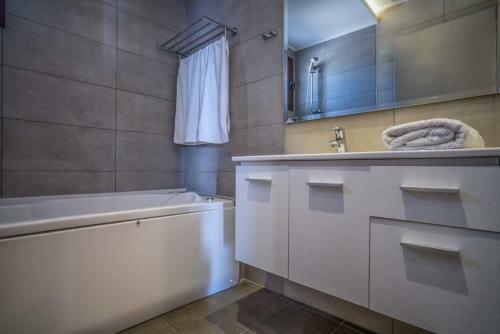 Vasilikos Villa Sleeps 6 Pool Air Con Wifi