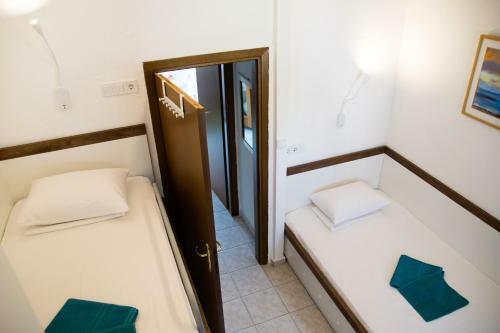 Alexger Nikiti Sea View Front Beach Deluxe House
