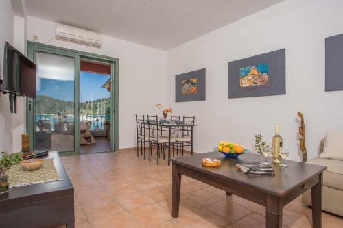 Blue Seaview Apartment 75 Sqm On Nydri Coast