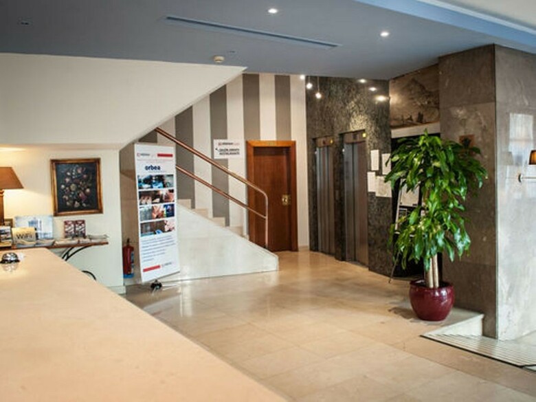 Hotel Unzaga Plaza