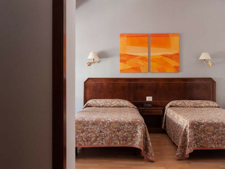 Hotel Unzaga Plaza