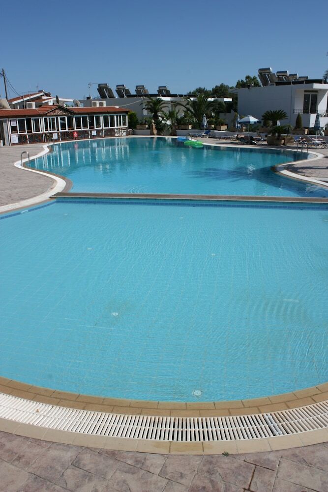 Hotel Coliseum Studios & Apartments