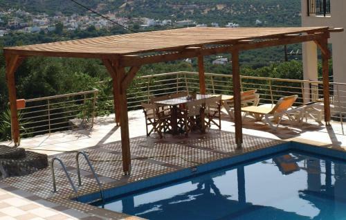 Five-bedroom Holiday Home
