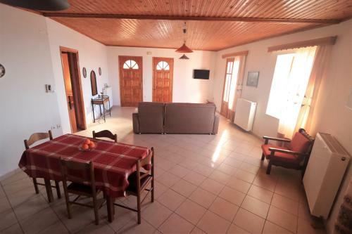 Nianthi Apartments