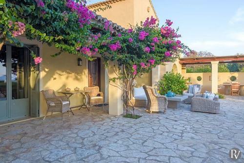 Mousata Villa Sleeps 10 Pool Air Con Wifi
