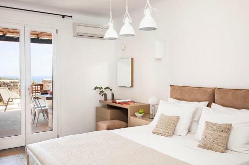 Mykonos Villa Sleeps 16 Pool Air Con