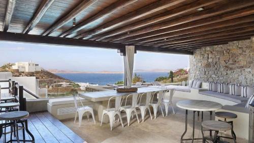 Mykonos Villa Sleeps 16 Pool Air Con