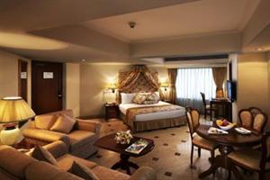 Hotel Royal Plaza (regal Suite)