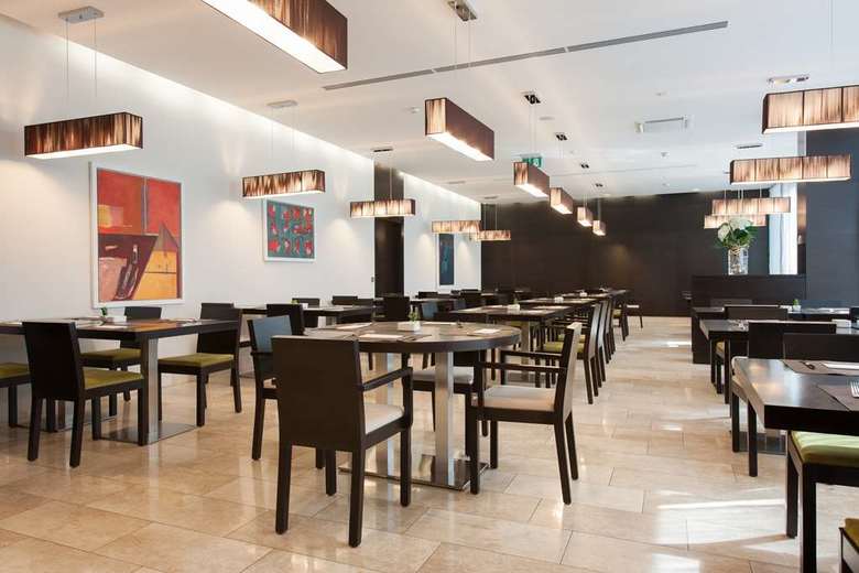 Hotel Occidental Praha Five