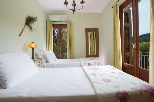 Villa Aeriko Homes Of Distinction