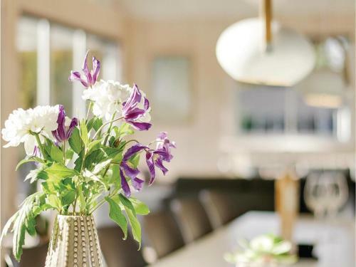 Seven-bedroom Holiday Home In Frederiksvark