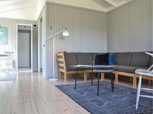 Two-bedroom Holiday Home In Tisvildeleje