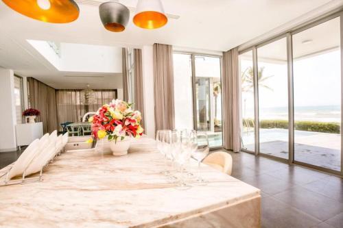 Villa Luxury Yatchs