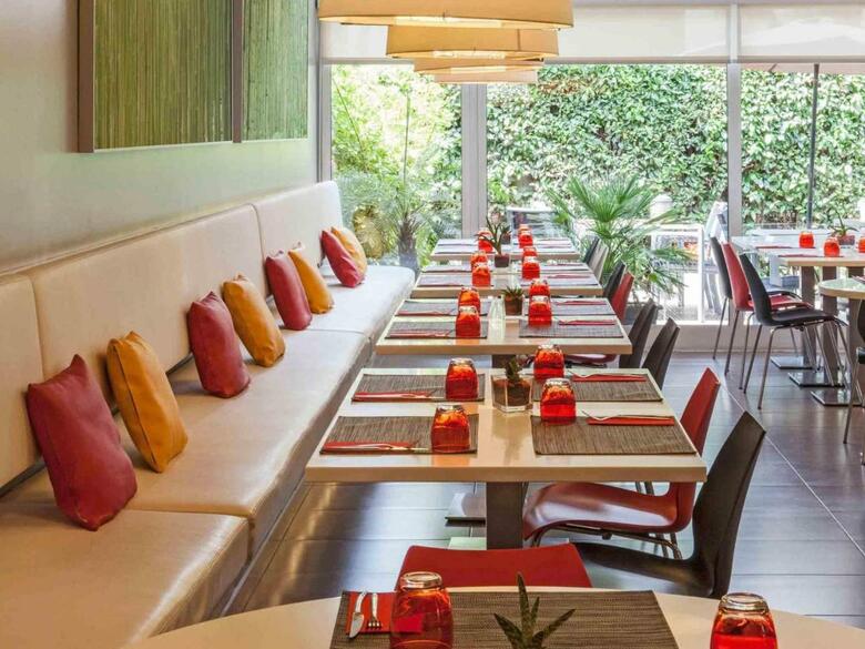 Hotel Ibis Barcelona Cornell�