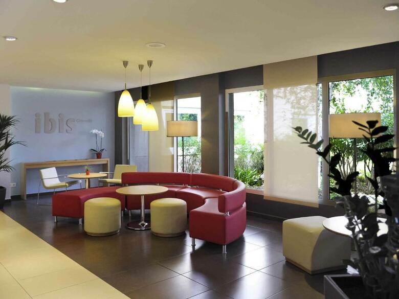 Hotel Ibis Barcelona Cornell�