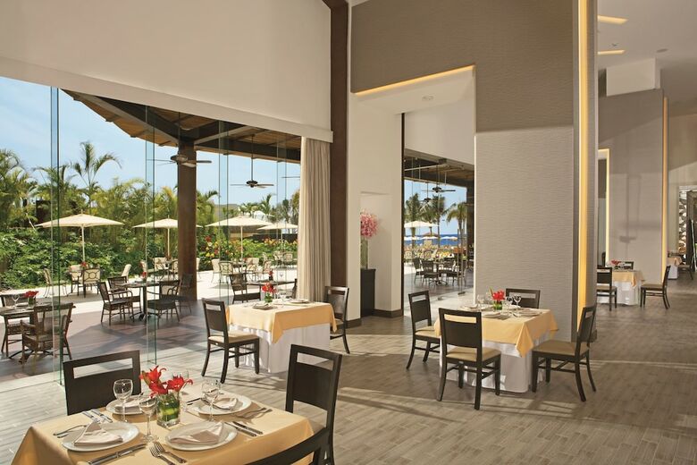 Hotel Dreams Vallarta Bay Resort & Spa