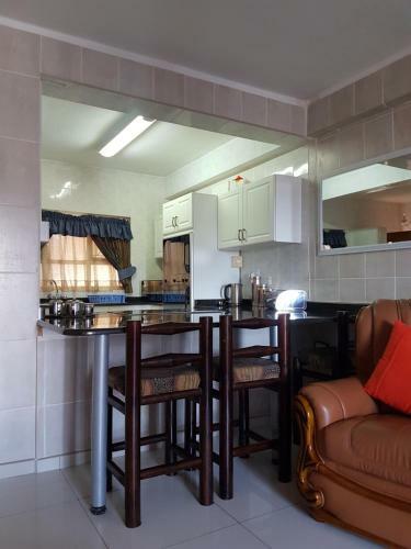 Beach Frond Apartment
