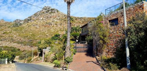 Hostal Beach View Guest House