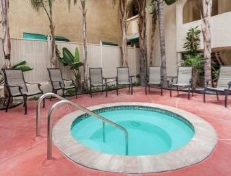 Hotel Baymont Inn And Suites Anaheim