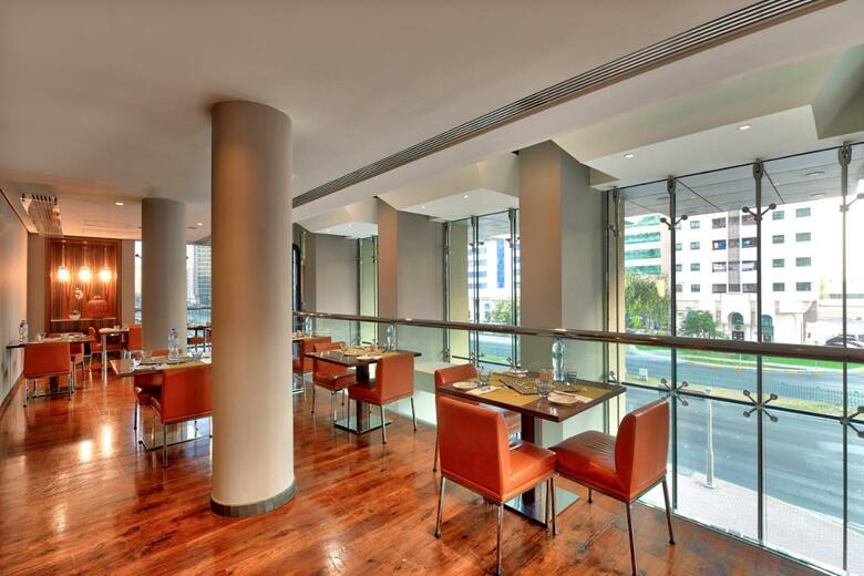 Hotel Centro Al Manhal Rotana