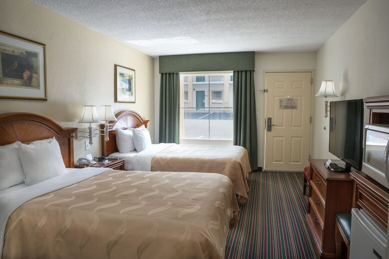 Hotel Quality Inn & Suites Biltmore East