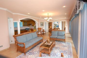 Hotel Monaco Suites De Boracay