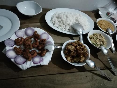 Hostal Elmee Hill Resort & Travels