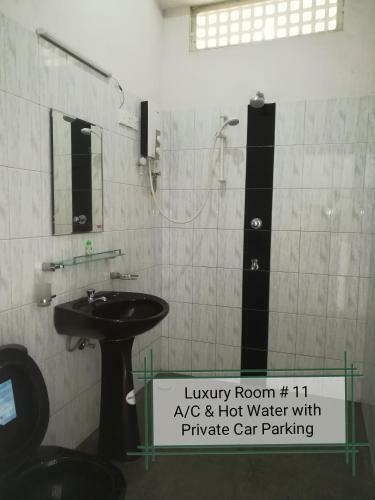 Hostal Thilini Tour Inn