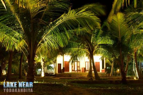 Hostal Lake Near
