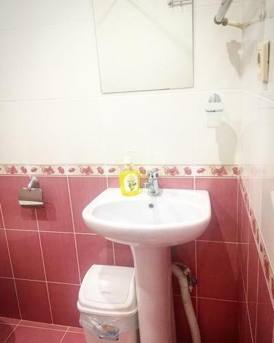 Hostal Guest House On Kamyshovaya 12 A