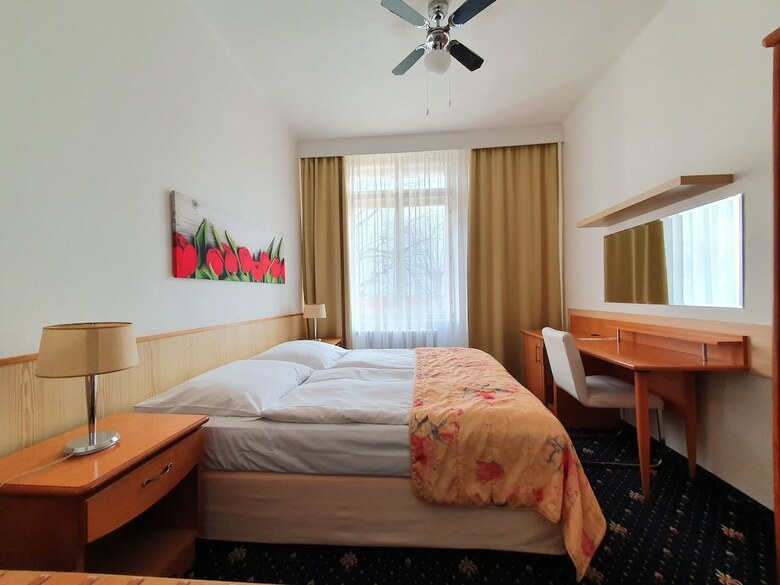 Hotel Penzion Domov Mladeze Jana