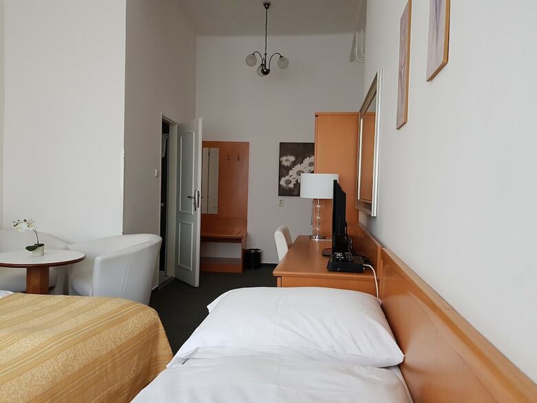 Hotel Penzion Domov Mladeze Jana