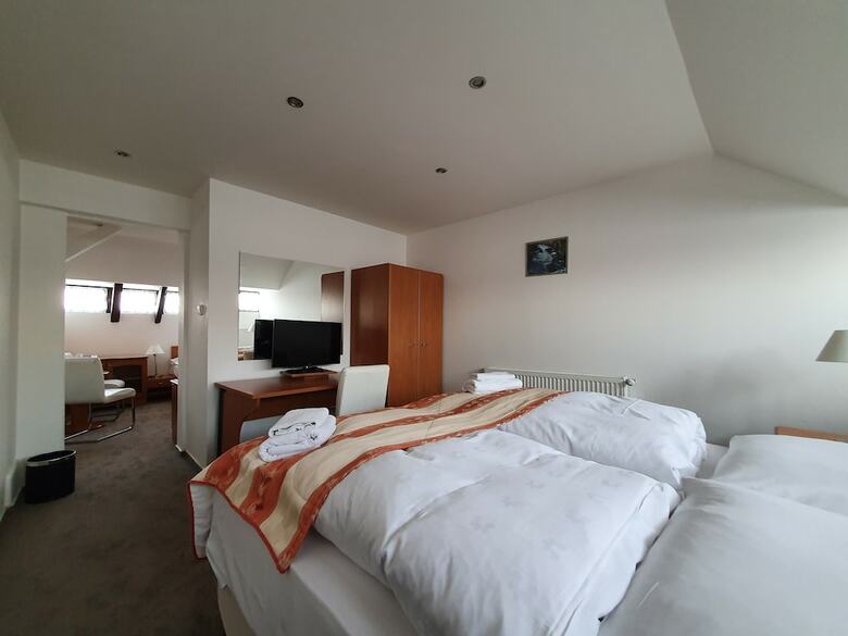 Hotel Penzion Domov Mladeze Jana