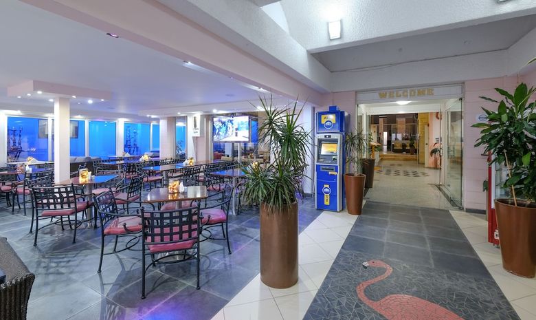 Hotel Flamingo Beach
