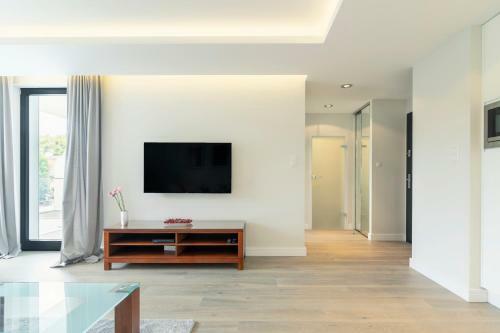 Luxury Apartments - Okrzei Residence