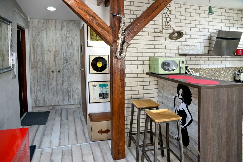 In The Attic Apartments