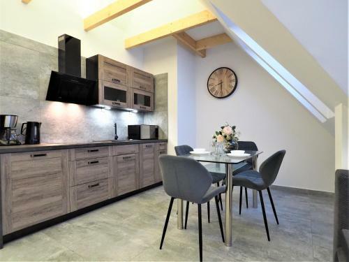Vip Apartamenty Folk Residence