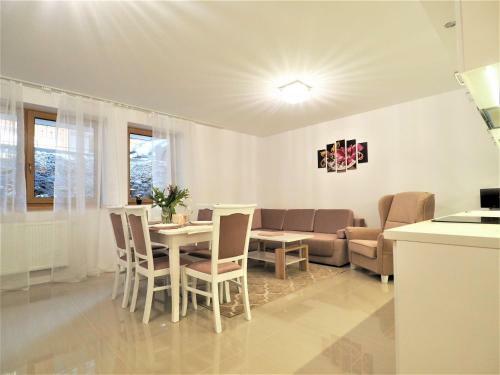 Vip Apartamenty Folk Residence