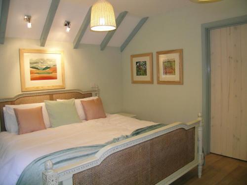 Alston Art Apartments